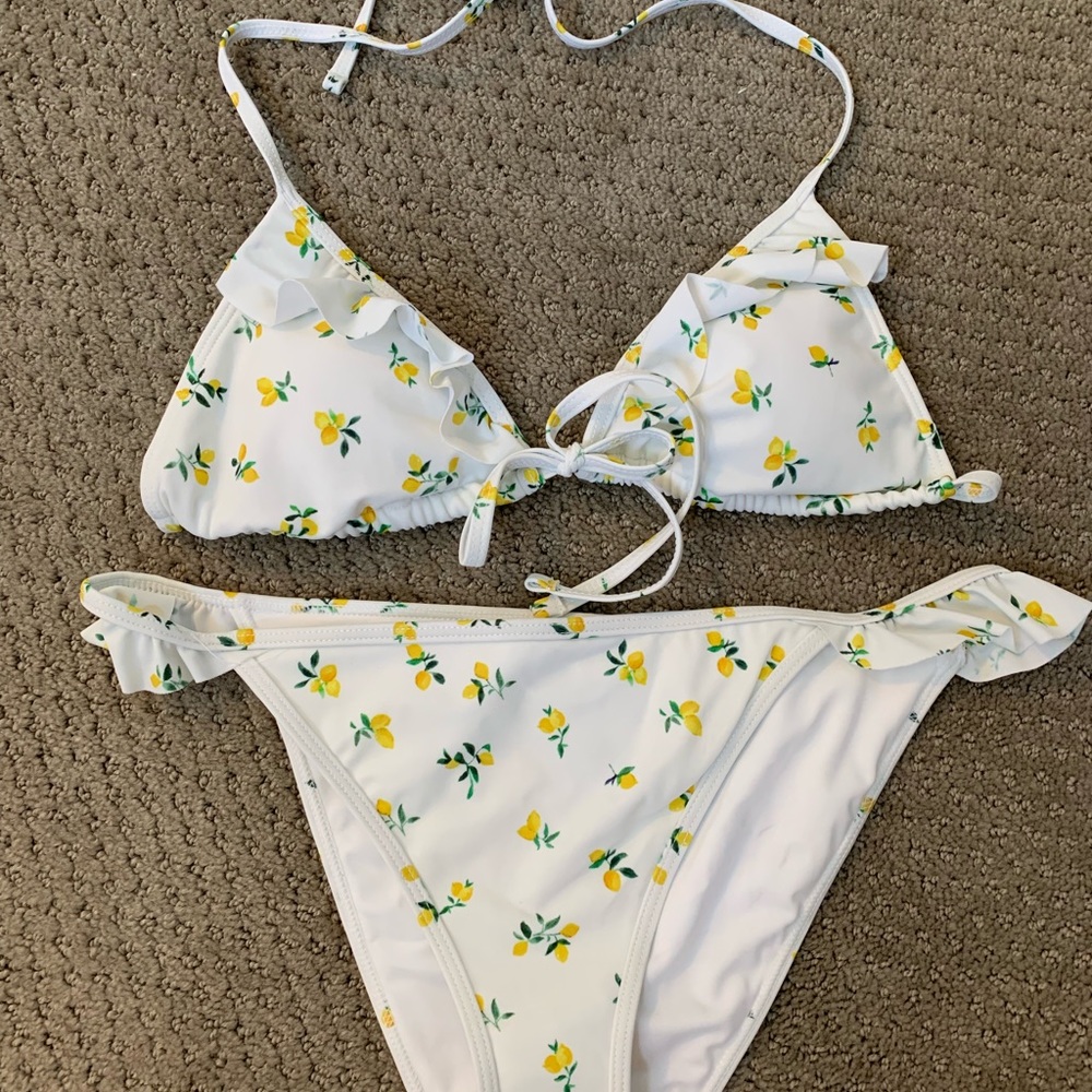 PacSun Lottie Moss Lemon Ruffled Bikini (medium)